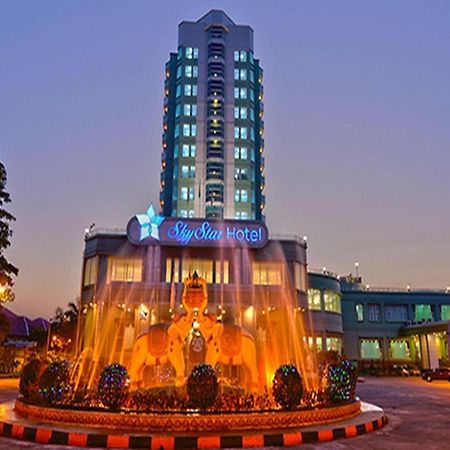 Sky Star Hotel Yangon Exterior photo