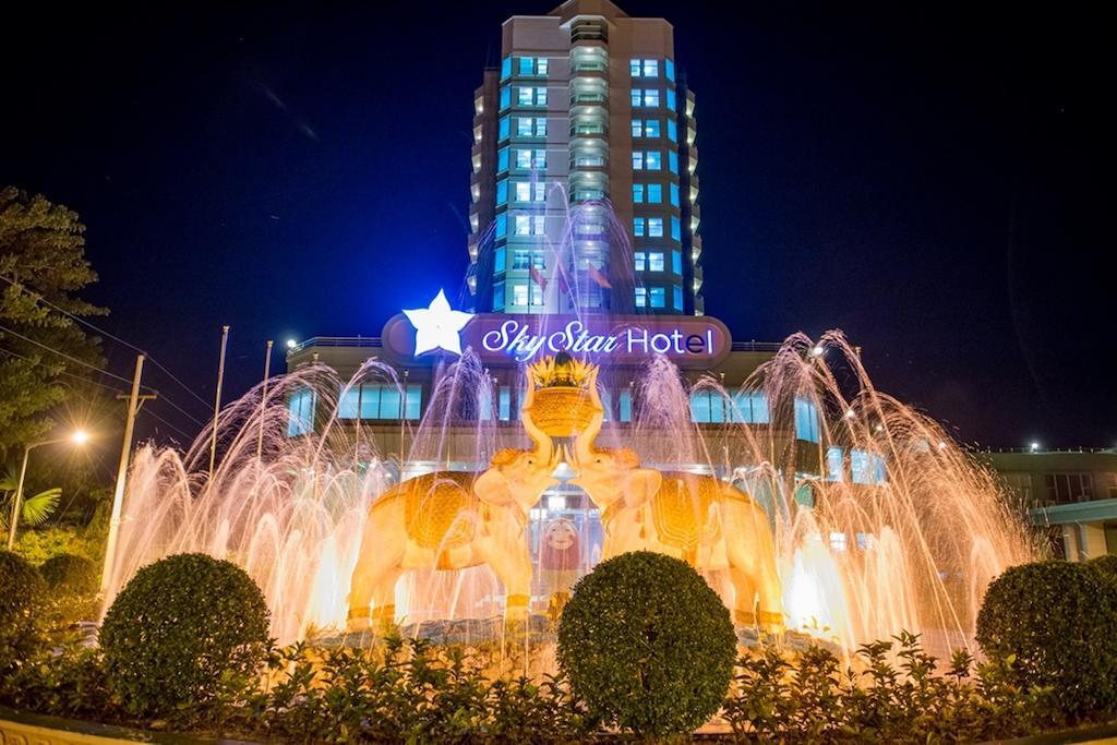 Sky Star Hotel Yangon Exterior photo