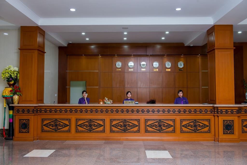 Sky Star Hotel Yangon Exterior photo