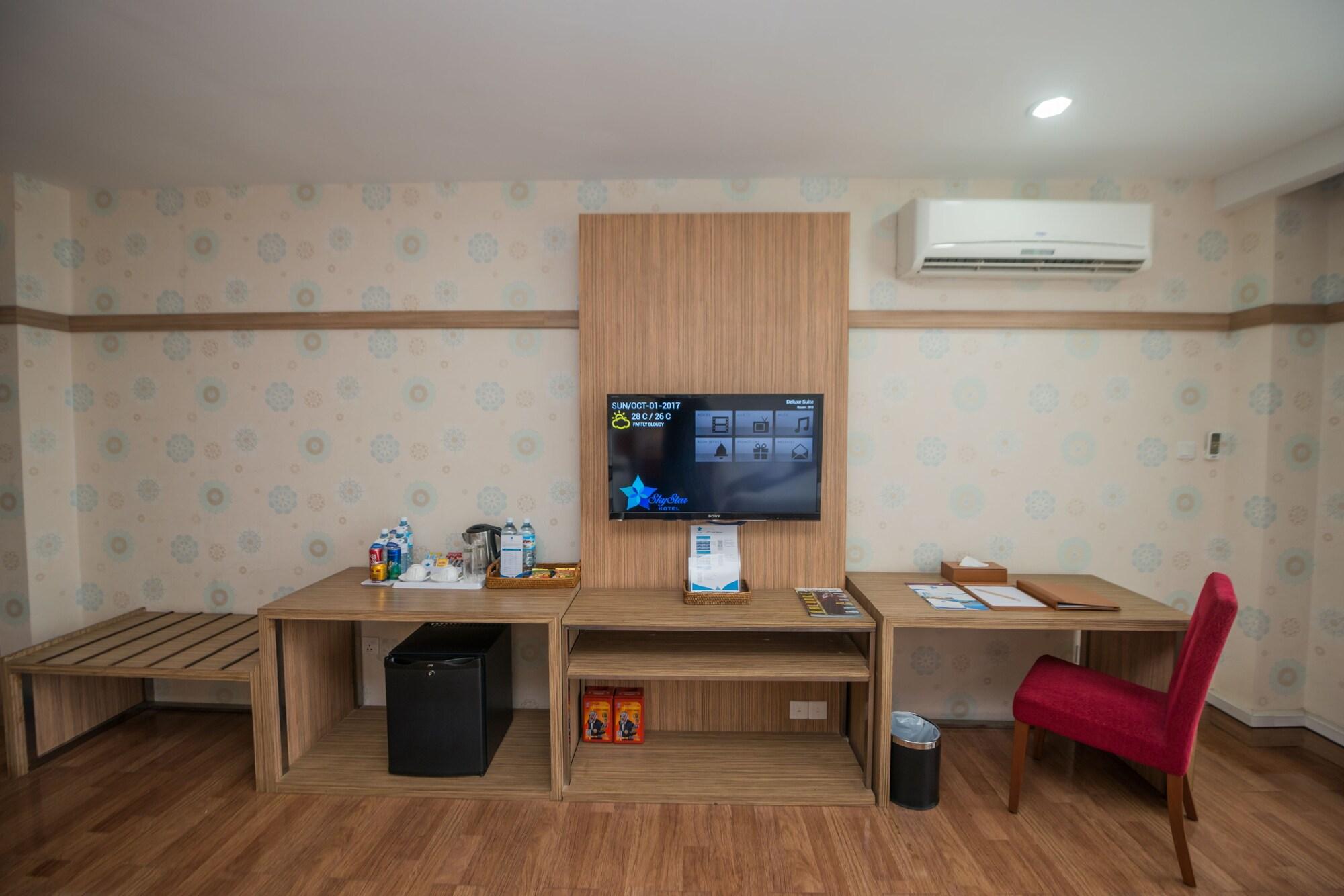 Sky Star Hotel Yangon Exterior photo