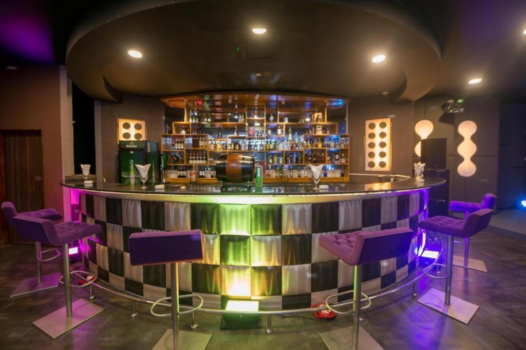 Sky Star Hotel Yangon Exterior photo