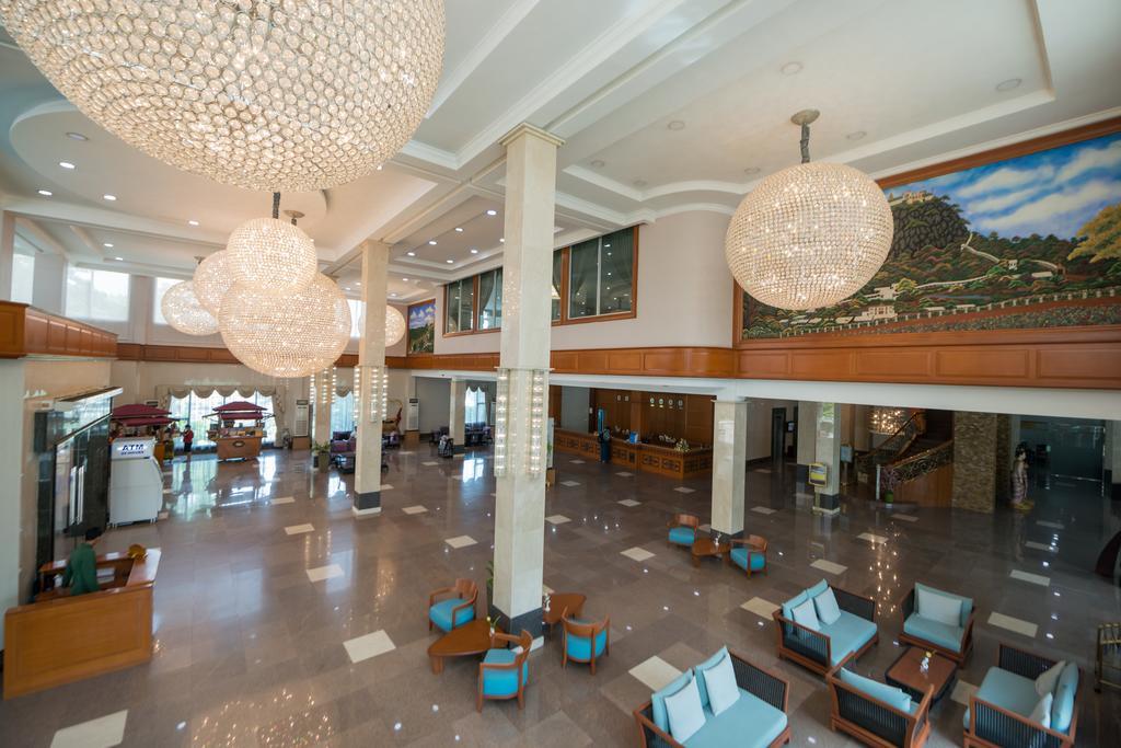 Sky Star Hotel Yangon Exterior photo